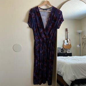 Modcloth purple large floral midi short sleeve dress